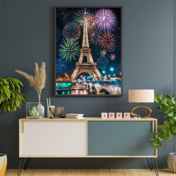 Eiffeltårnet med fyrværkeri v.a. 50x70cm